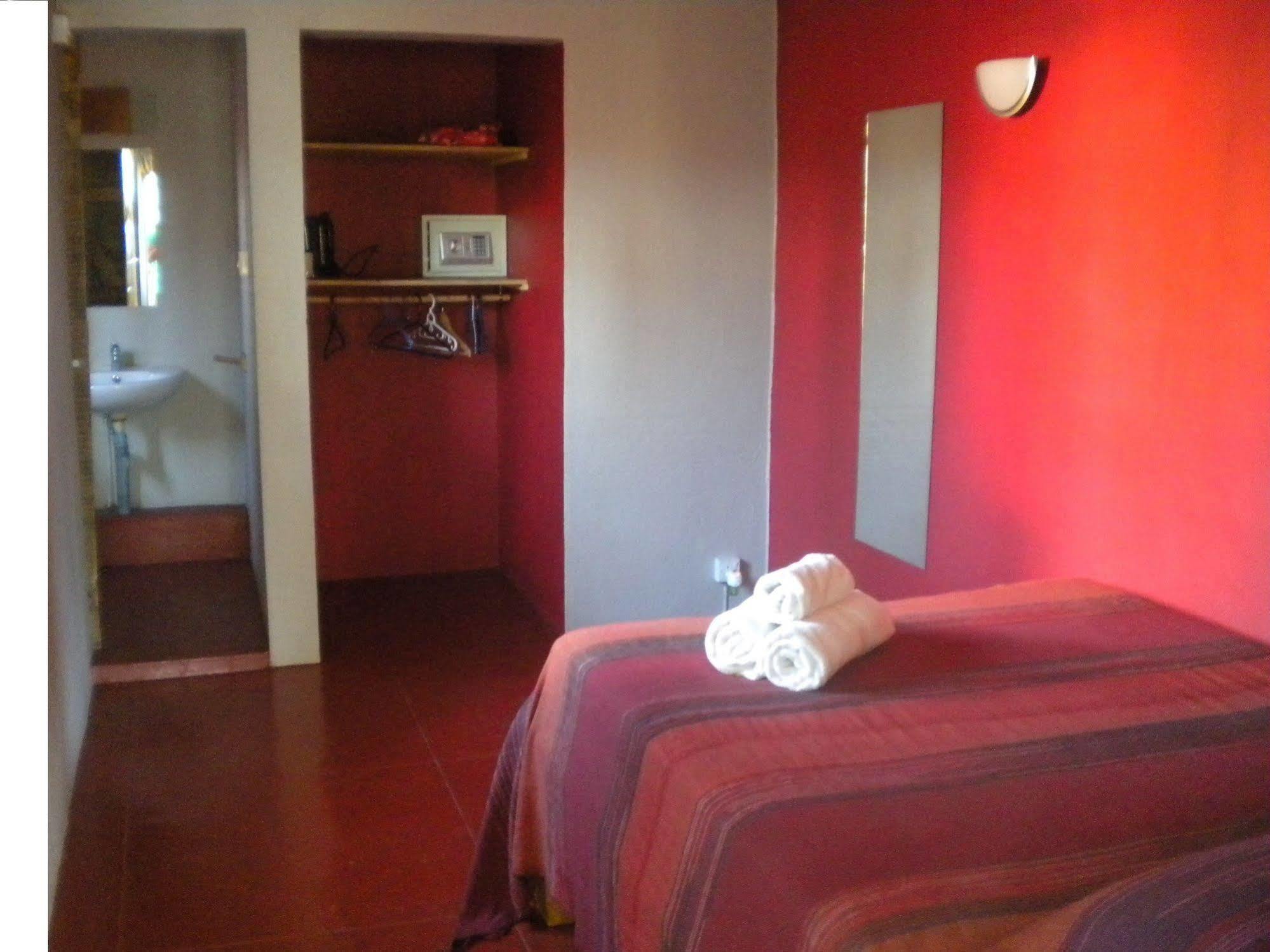 Guest House Chez Jacques Tamarin ภายนอก รูปภาพ